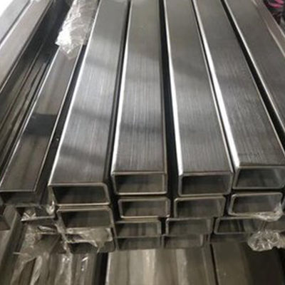 Tubo in acciaio inossidabile a sezione quadrata di 6 mm e 2 mm con superficie richiesta dai clienti