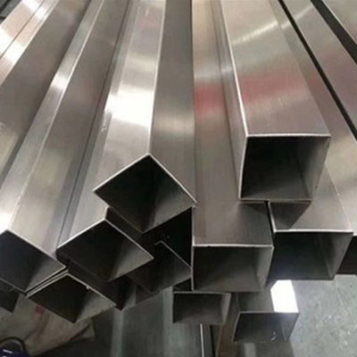 Tubo in acciaio inossidabile a sezione quadrata di 6 mm e 2 mm con superficie richiesta dai clienti