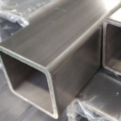 Tubo in acciaio inossidabile a sezione quadrata di 6 mm e 2 mm con superficie richiesta dai clienti