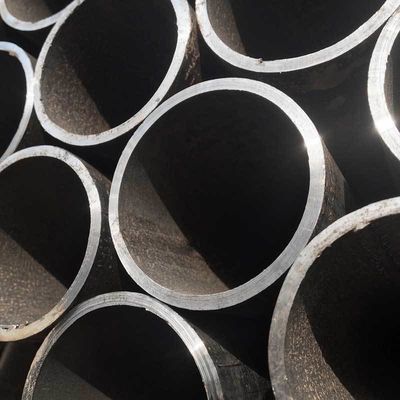 Tubo di acciaio saldato di 6 metri tubo rotondo di acciaio al carbonio tubo saldato Q235 Q275 Q345 ERW tubo di ferro oleato o non oleato leggermente oleato