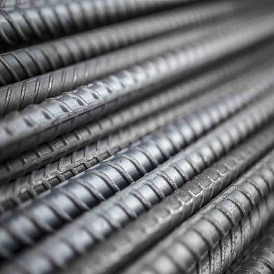 Tolleranza ± 1% HRB400 / HRB500 Barra di acciaio per costruzioni Barre rotonde rinforzate in calcestruzzo resistenti alla corrosione