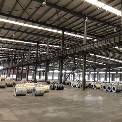 301 904L 409L 420J2 Grado 0,3-50 mm Spessore BA Superficie Finitura Strisce in acciaio inossidabile Bobina di acciaio per decorazioni di grado 301