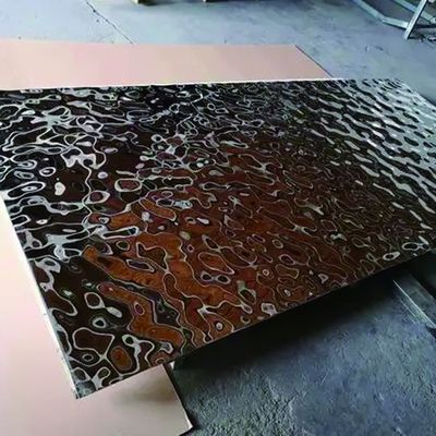 Fogli di acciaio inossidabile corrugato con martello a specchio d'oro di serie 300 ASTM per varie industrie