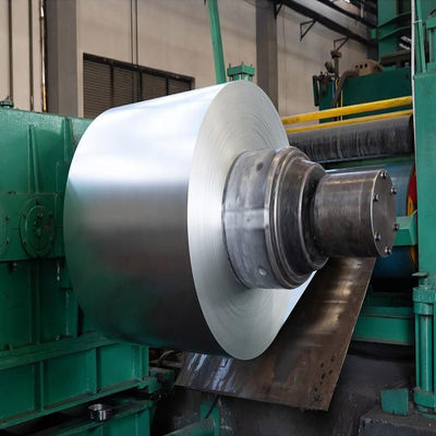 Carta corrugata di acciaio al carbonio galvanizzato rivestito con grado ASTM/AISI per tetti di edifici strutturali