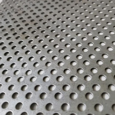 Lungozza personalizzata Decorativa perforata metallo perforato lamiere / piastre in acciaio inossidabile 304 316L piastra laminata