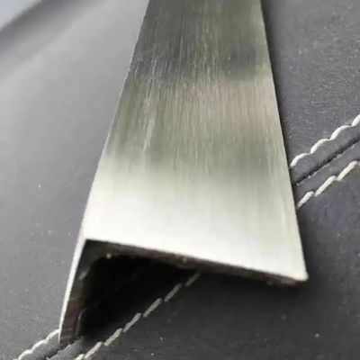 Grado di costruzione SS400-SS540 Serie di acciaio inossidabile Bar uguale angolo disuguale per le vostre esigenze di costruzione