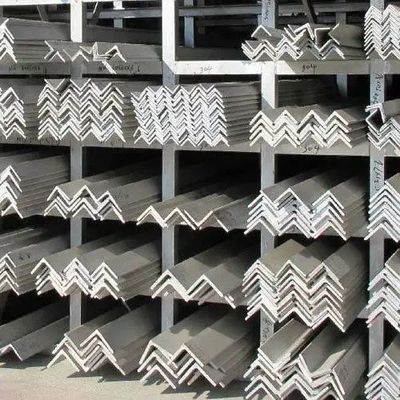 80x80x6 2b Superficie in acciaio inossidabile Profilo in forma di L Tavola di taglio e punzonatura a parità di angolo Tolleranza della barra ± 1%