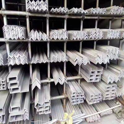 Ms Angoli di acciaio per superfici semplici di acciaio leggero ASTM 572 Gr50 Peso leggero 50*50*6