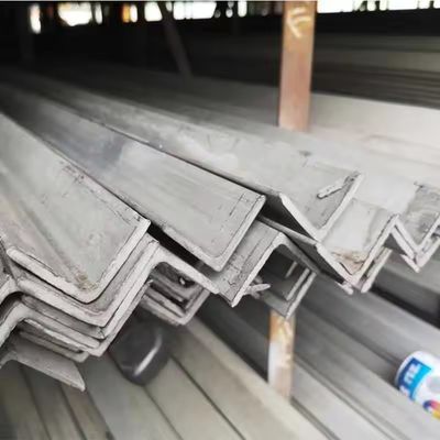 150*150 Bulbo uguale Barra nera di superficie angolare Acciaio piatto S355j2 Barre con tecnica di laminatura a caldo e servizio di foratura