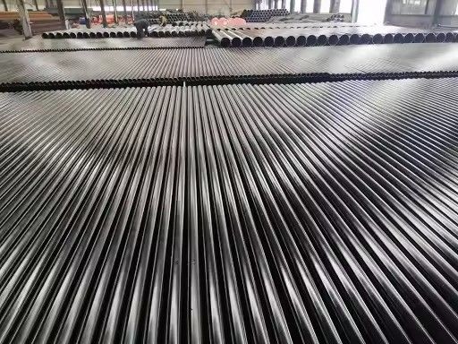 Tubo senza cuciture laminato a caldo per tubi in lega ad alta pressione Tubo 13crmo44 Forno di trattamento termico ms 114mm Tubo d'acqua in acciaio al carbonio