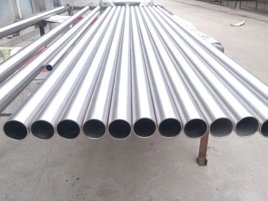 Materiale durevole Forma rotonda industriale Gr5 Titanio Tubo idraulico senza saldature per apparecchiature di trattamento termico dei gas