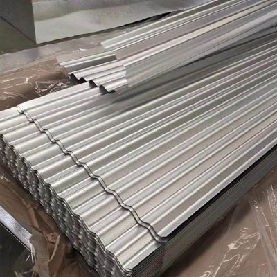 Decoiling 0.4mm 24 Gauge Galvanizzato 4ft x 16ft 35 Fogli di ferro lamiere di acciaio ondulato Piastrelle di acciaio scuotere Roofing Roof Metal Panels