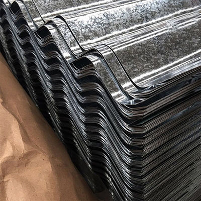 Decoiling 0.4mm 24 Gauge Galvanizzato 4ft x 16ft 35 Fogli di ferro lamiere di acciaio ondulato Piastrelle di acciaio scuotere Roofing Roof Metal Panels