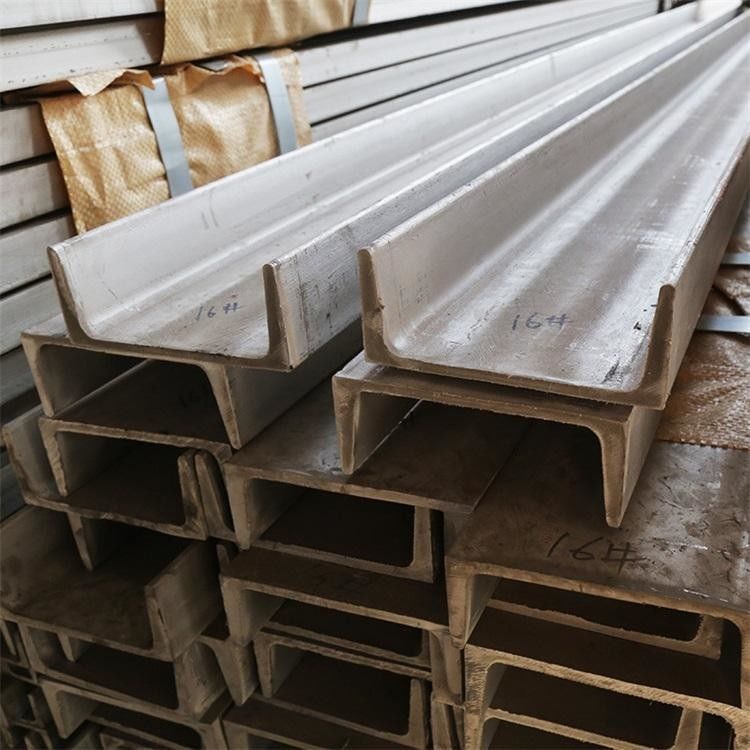 300x87x9,5 mm di acciaio a canale di carbonio e a fascia U 45 non perforato adatto a varie applicazioni