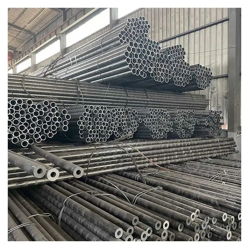 Tubo in acciaio al carbonio C45 di superficie nera 4.5mm ID Tubo in acciaio senza saldatura per la resistenza alla corrosione ISO9001 Certificato da Direct