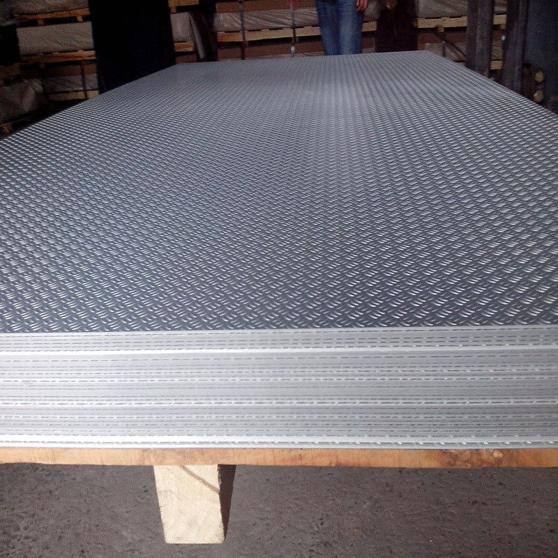 Fogli di acciaio laminato a caldo, con superficie rivestita e spessore 0,5-20 mm